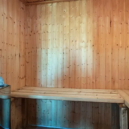 8 Person In Harboore-by Traum 哈博尔