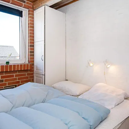 8 Person In Harboore-by Traum 哈博尔